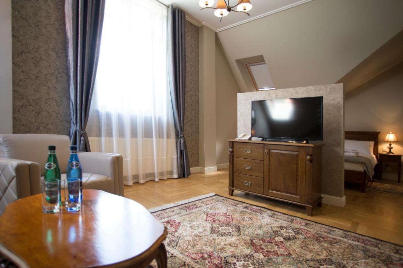 Palac Polanka Krosno Ngoại thất bức ảnh